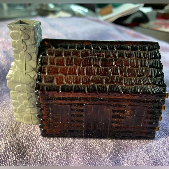 Avon Vintage Collectible Log Cabin - Picture 2 of 3